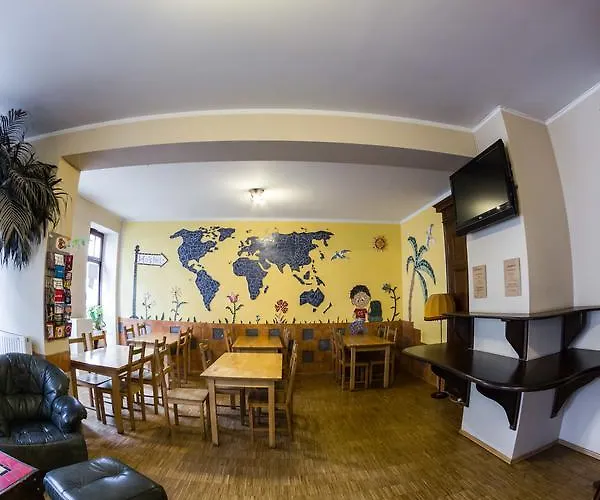 Globetrotter Hauptbahnhof لبسيا